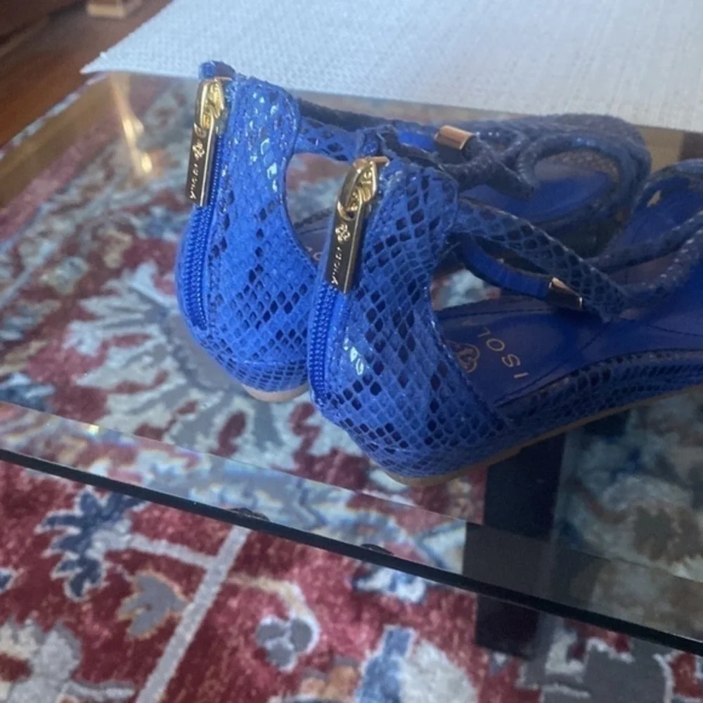 Wedge Isola straps shoes , leather in blue color, size 6.5